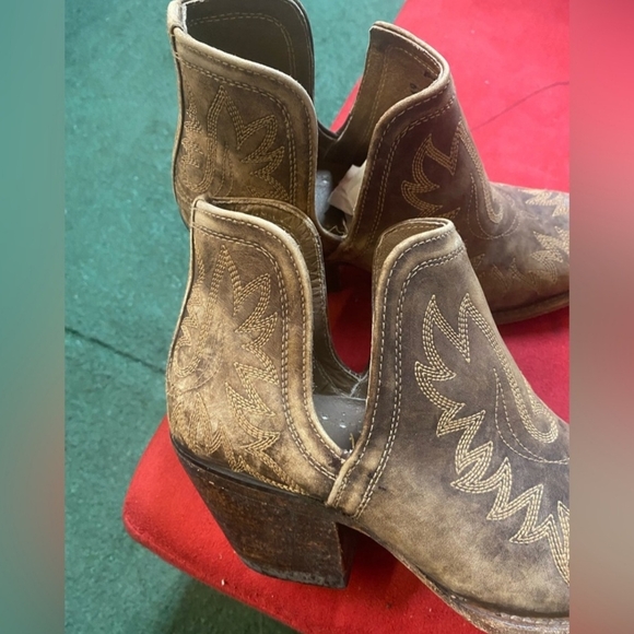 Ariat Brown Western Ankle Boots - Picture 14 of 14